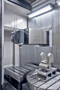 Der Arbeitsbereich der neuen UniSpeed 7 umfasst in der X-Achse bis 6000 mm, in der Y-Achse bis 1600 mm und in der Z-Achse bis 1300 mm