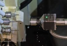Kleinste Bohrungen für präzise Verbindungen